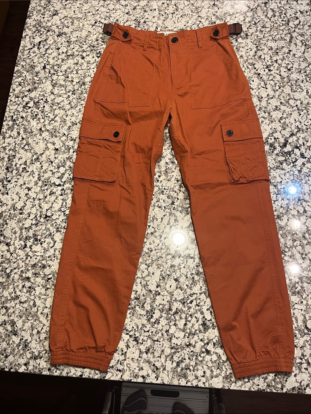 Wondery Isabel pants M EUC